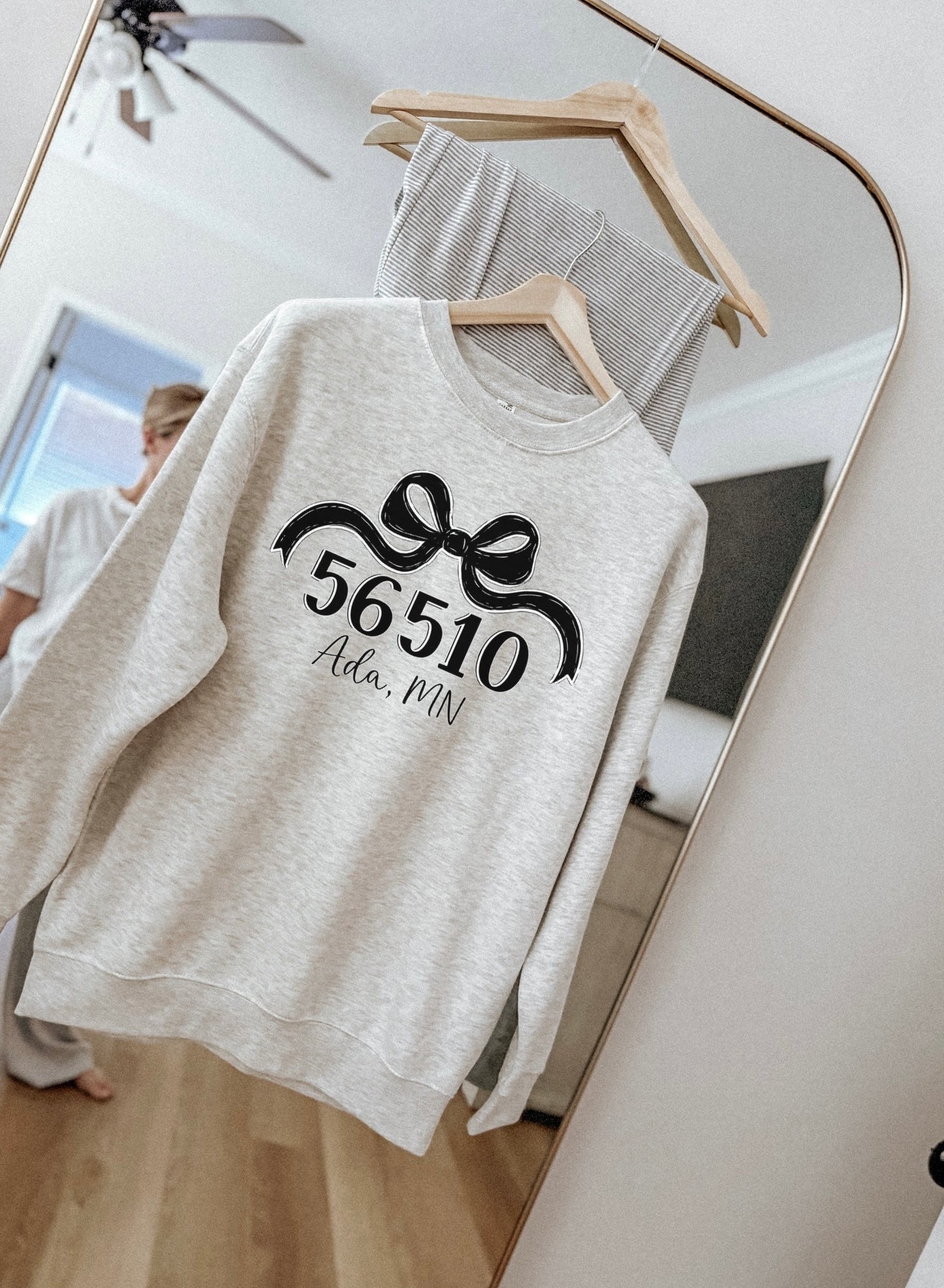 Hometown Bow Zip Code Crewneck | Ada, MN 56510