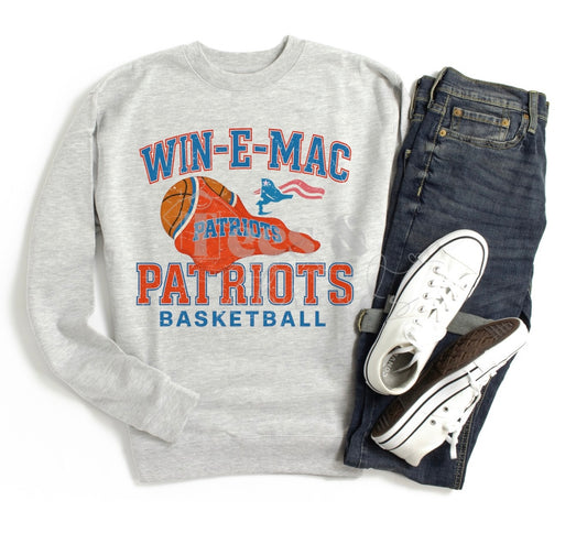 Win-E-Mac Patriots Vintage Basketball Crewneck