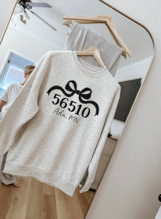 Hometown Bow Zip Code Crewneck | Ada, MN 56510